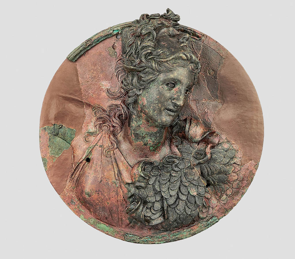 Медальон с изображением Афины. Эллинистический период, первая половина II в. до н.э. Археологический музей Фессалоник 