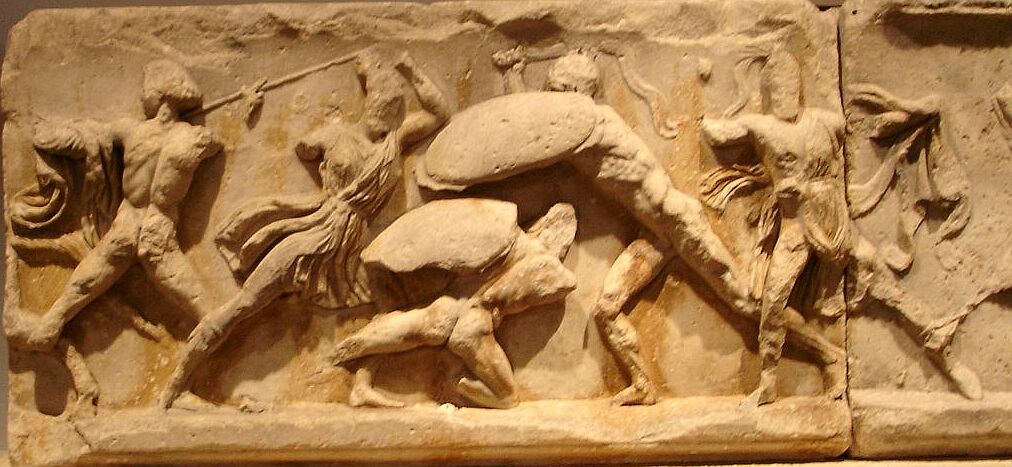 Леохар. Фрагмент рельефного фриза западной стены Галикарнасского мавзолея. Амазономахия. Около середины IV века до н.э. Британский музей. 