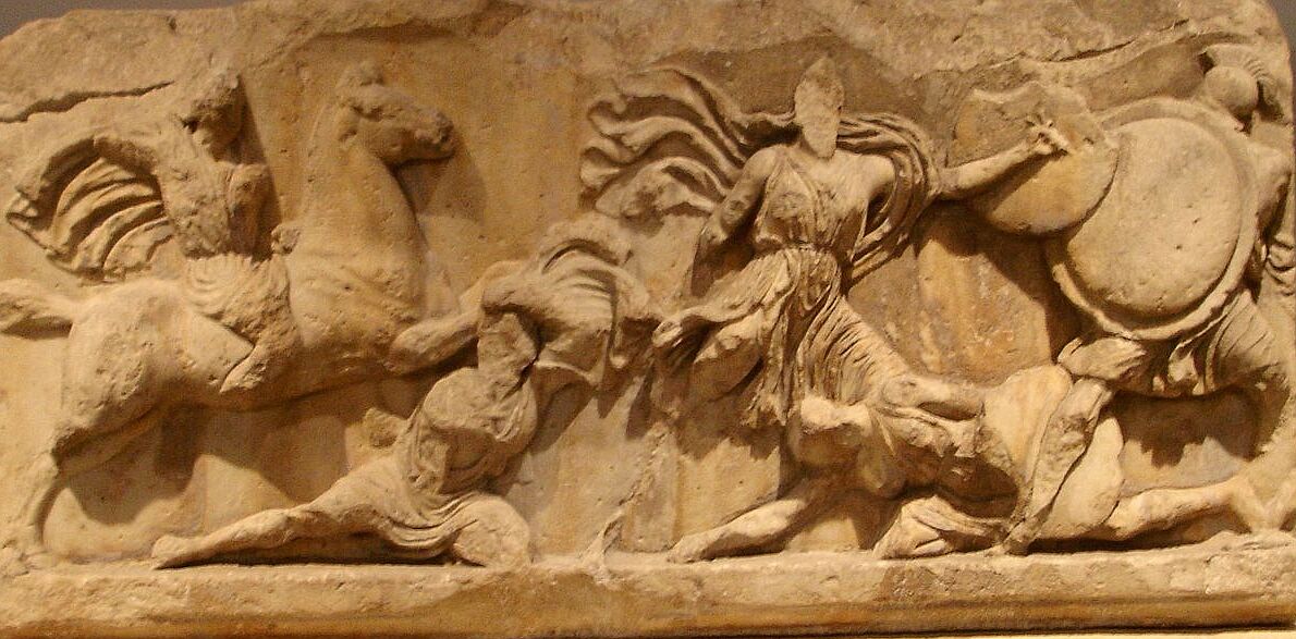 Бриаксид. Фрагмент рельефного фриза северной стены Галикарнасского мавзолея. Амазономахия. Около середины IV века до н.э. Британский музей. 