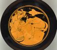Чаша для вина с сатиром и нимфой. Атрибутируется вазописцу Онесиму . Около 500-490 гг. до н.э. Лос-Анджелес, The J. Paul Getty Museum 