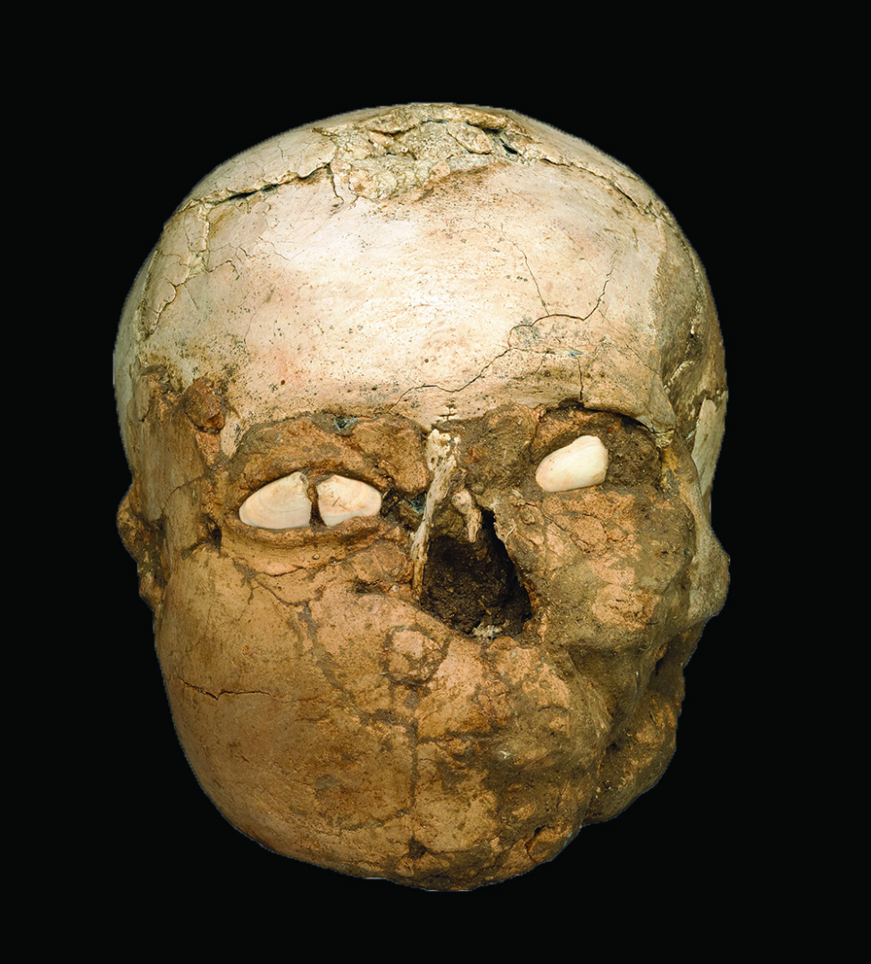 Человеческий череп, найденный Кэтлин Кеньон в Иерихоне. 8200–7500 гг. до н.э. Лондон, Британский музей.