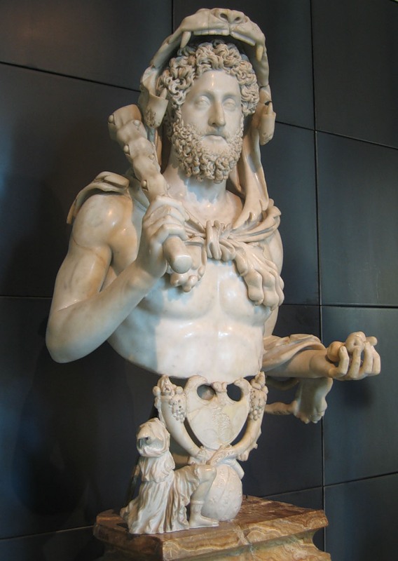 Статуя императора Коммода в образе Геркулеса. 
