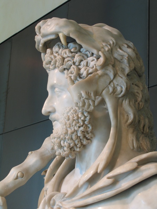 Статуя императора Коммода в образе Геркулеса. 