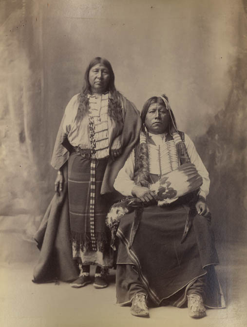 Вождь племени Грант Ричардс и его жена, Венди , тонкава, 1898 