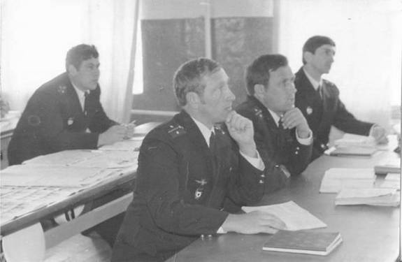 Летчики полка на занятиях, 1970-е годы. 