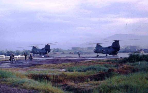 Вертолеты СН-47 , База Дананг, начало 1970-х, из американских архивов. По материалам Интернета 