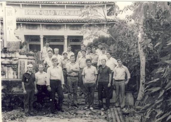 Офицеры 304 ОДРАП в Вьетнаме, 1979 год. Из личного архива автора. 