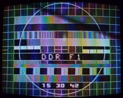 Настроечные таблицы ТВ программ ФРГ и ГДР так выглядели на советском цветном телевизоре. По материалам Интернета. 