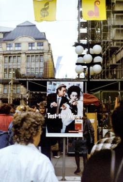 На улицах Лейпцига, ГДР, 1989 год. Фото автора. 