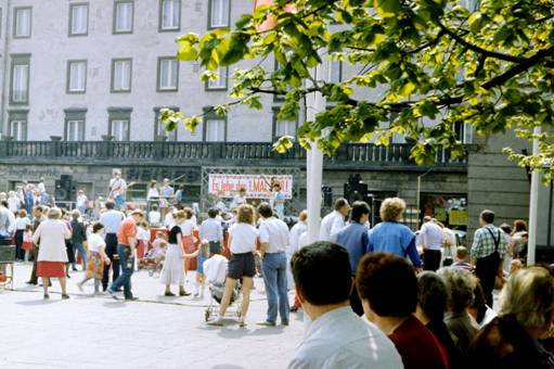 1 Мая 1988 года, Мерзебург, ГДР. Фото автора. 