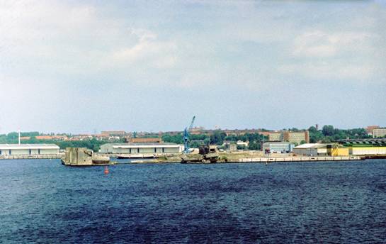 Киль. Руины базы подводных лодок. 1993 год. Фото автора. 