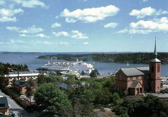 Порт Nynashamn , вид на пирс со стороны города. 2000-е годы. По материалам Интернета. 